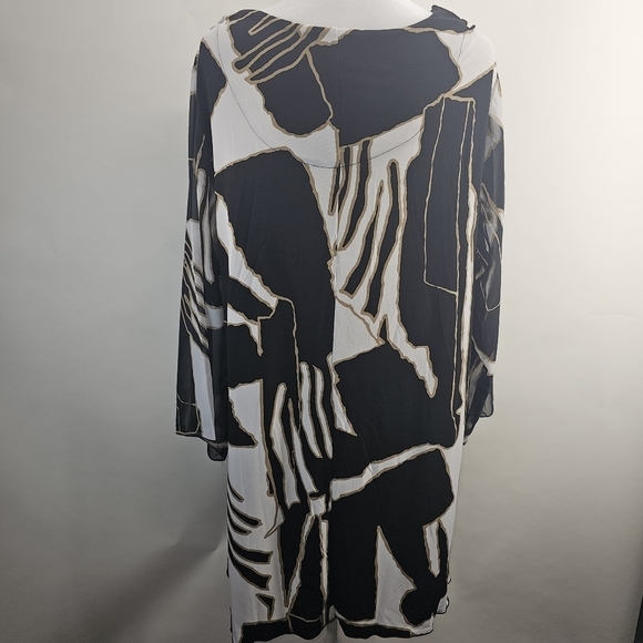 JM Collection 2X black and white with tan blouse.  Sheer sleeves. - Picture 2 of 10